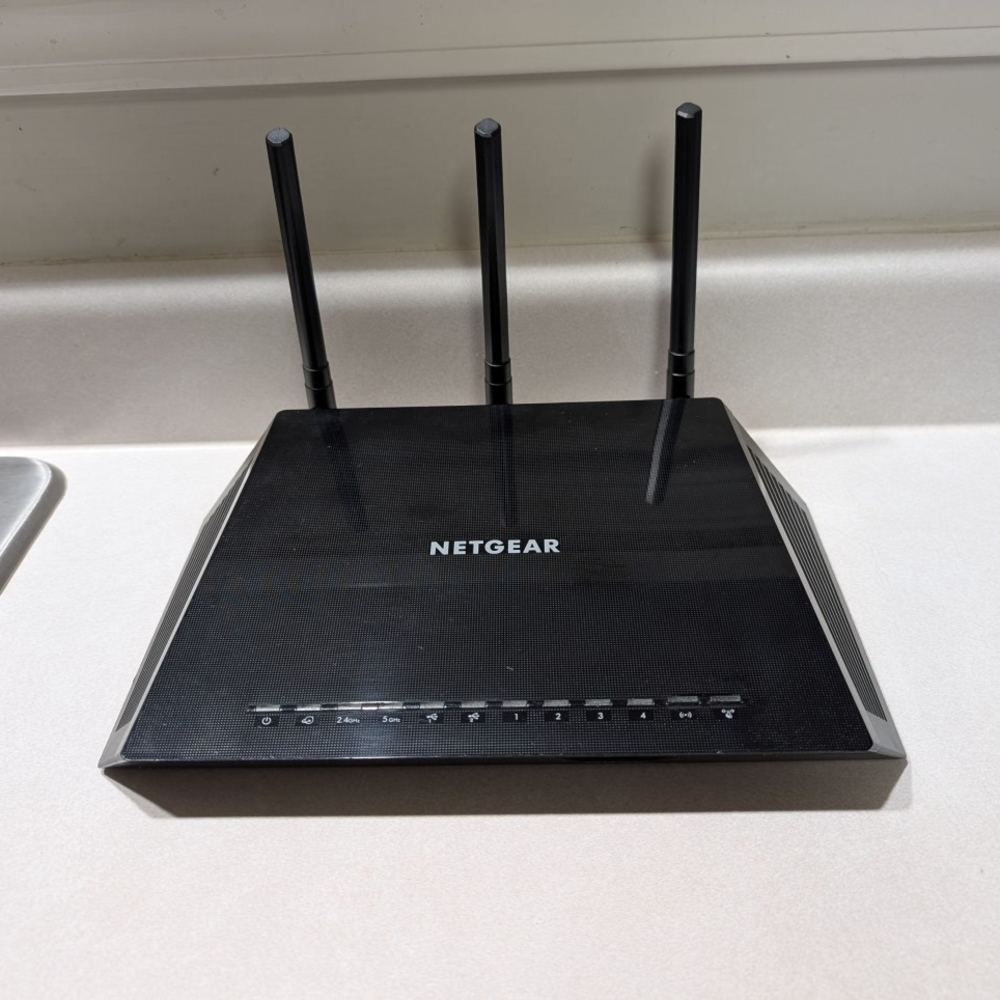 NETGEAR AC1750 DUALBAND Smart Wi-Fi Router - Picture 3 of 15